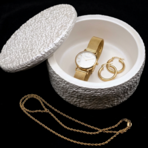 Gipsowe pudełko z wieczkiem